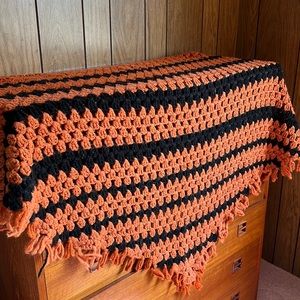 Vintage Crochet Shawl/throw